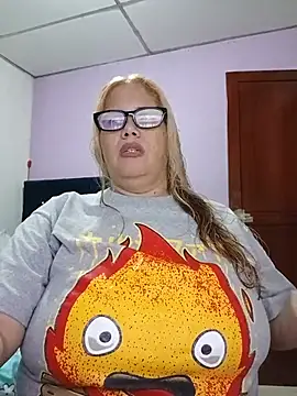 EllisW8 live cam
