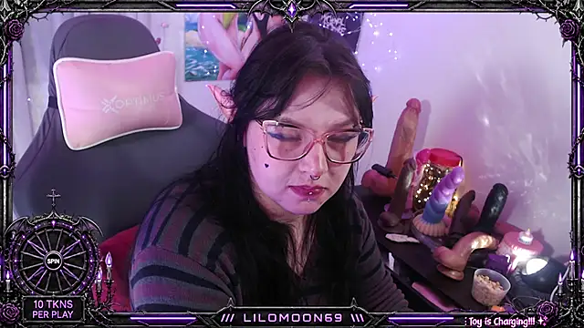 LiloMoon69 webcam