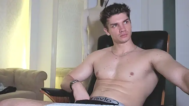 MaxKaiden live cam