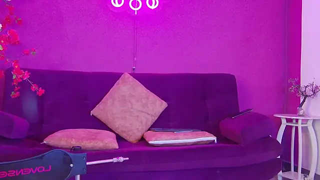 Daliana_Gounbolt webcam