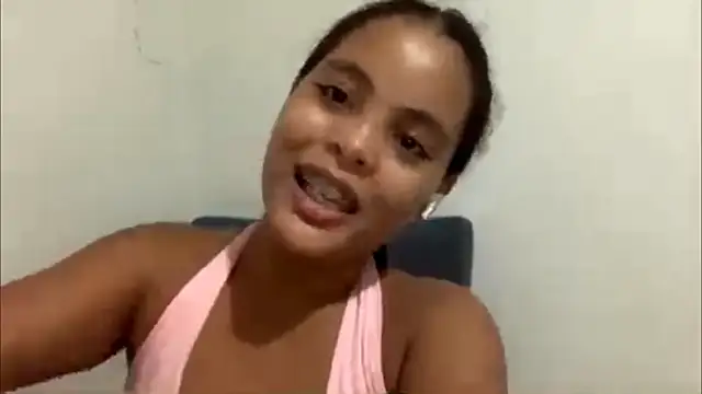 Bunny_Kisss webcam