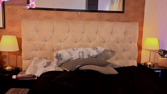isabella_cherry69's live room