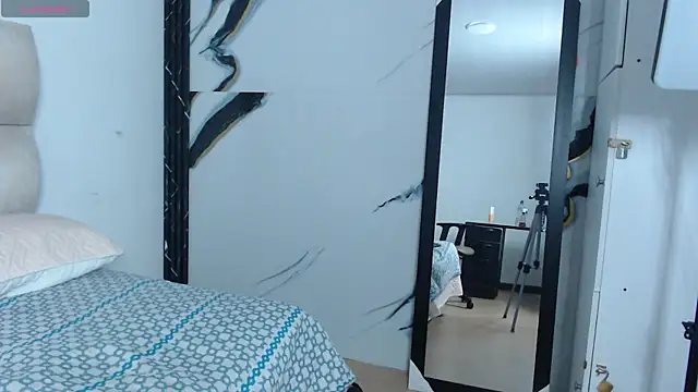 nicol_furyy webcam