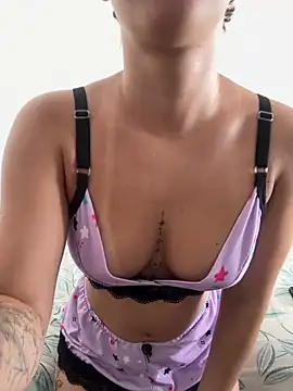 LisssPerolaa live cam on StripChat