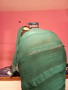 yours_dannyy (F young) - Full nude in public