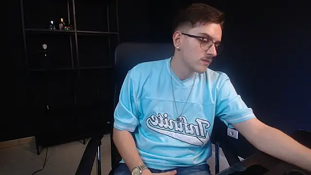 FelixStarkk live cam on StripChat