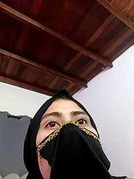 bahiya_aziz webcam