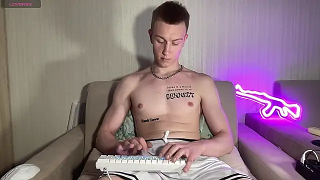 travis_gracile - Travis_Gracile's free webcam - UK Sex Cams
