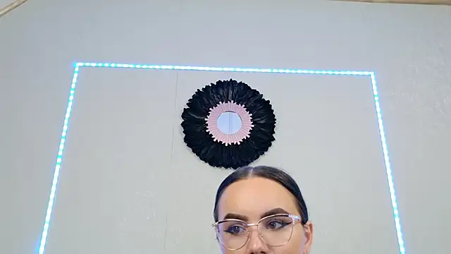 EliaSkye webcam