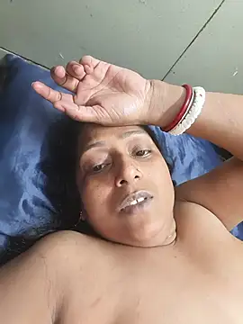 Sexy-Konika webcam