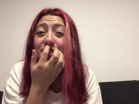 Emma_Cut webcam