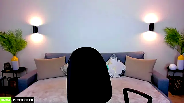 TheWoman__ webcam