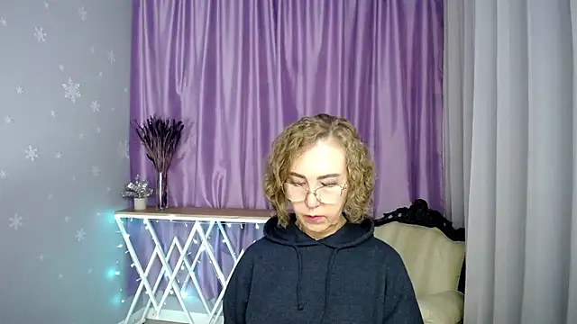 queen_a_n_i webcam