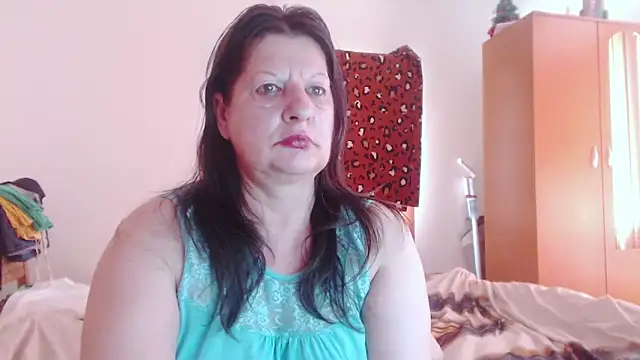 ExtasyMature live cam on StripChat
