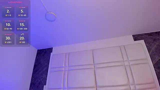 zoe_linss webcam