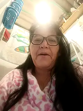 Watch clarita_01 live on EroticFlix - High definition streams