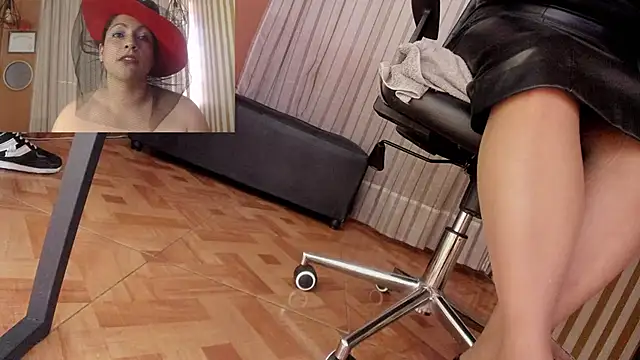 Scarlett_Barnes webcam