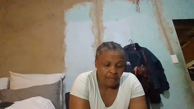 Nicky52 webcam