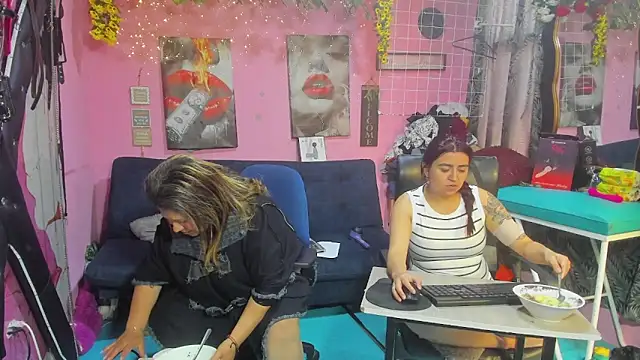 lesbiancuple webcam