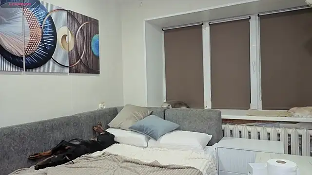 Mia_E1fie02 webcam