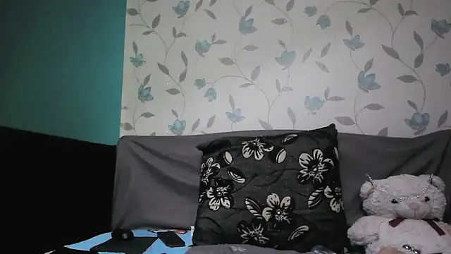 HotNicolle webcam