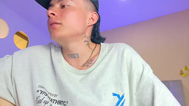Nascary_Fox webcam