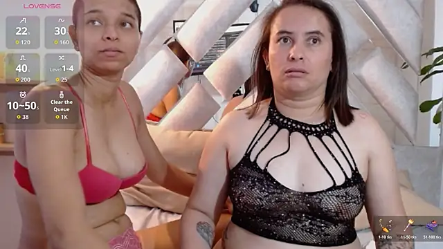 Natasha_and_zoe_ webcam