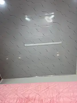 Lila-pinkky webcam