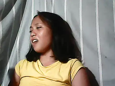 Yours_AsianPinayGirl18 webcam