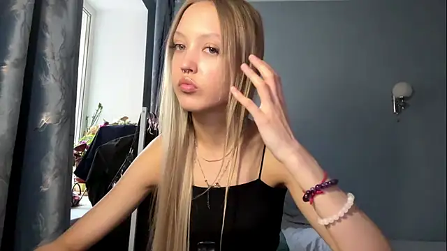 Watch NievesHackey live on EroticFlix - High definition streams