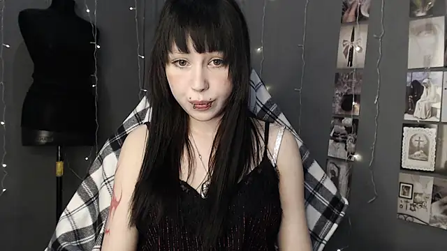 lucyy0_0ddeath webcam