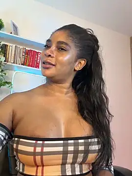 Alianaxlover_ webcam
