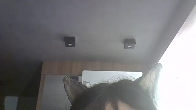 SkinnyKitten webcam