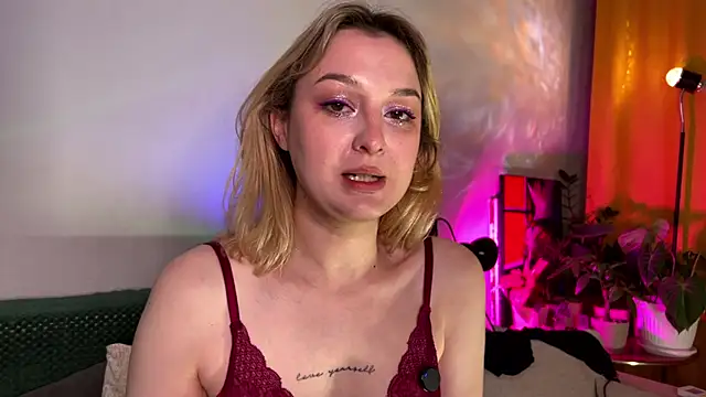 _ccrystaa_ webcam