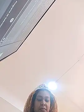 ELLA_KELLY webcam