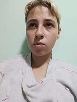 Gussie_Bridie webcam