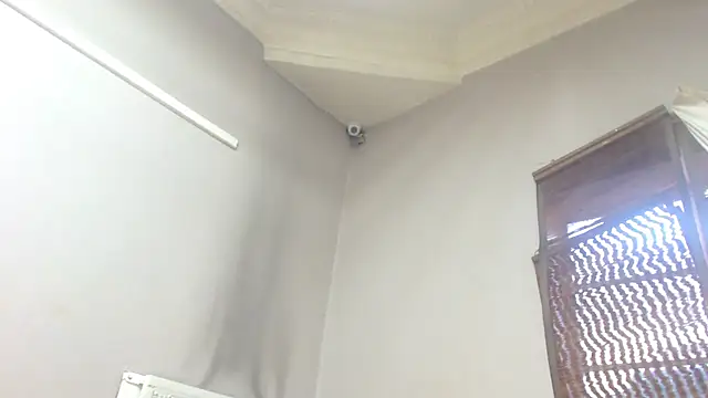 AMAZINGSHAZZXXX webcam