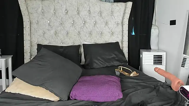 aleja_spearsx webcam