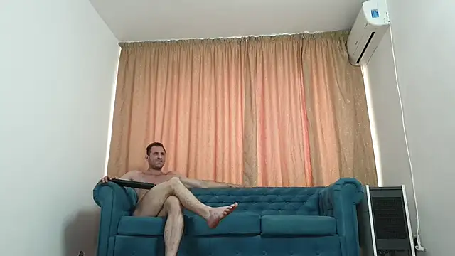 BLOND_GOD webcam