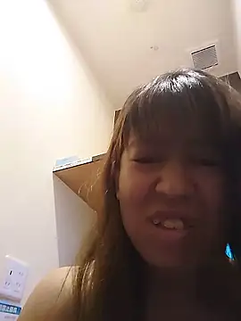 saki_saki_01 (F young) - 全裸でオ◯ニー見せちゃう👅♡