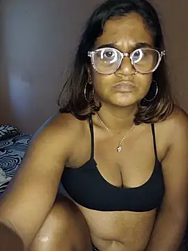 indianstrawberrylips4u webcam