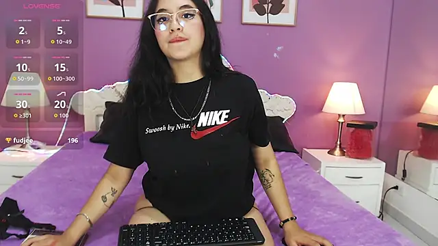 YayaQueen webcam