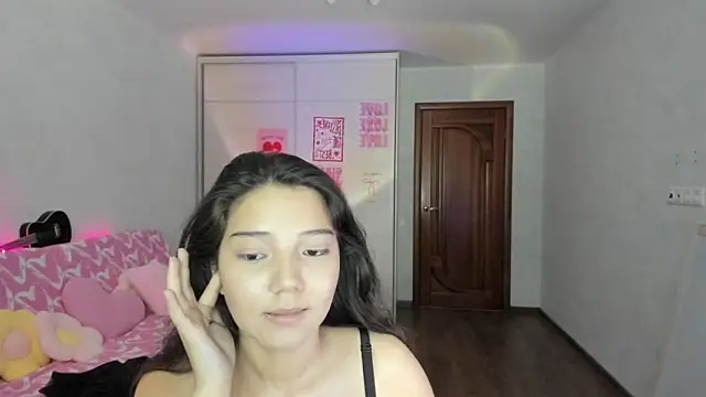 milana_marttt webcam