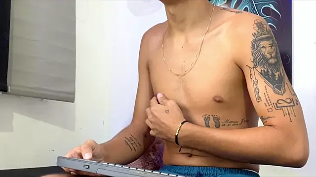 Luxury_Guy webcam