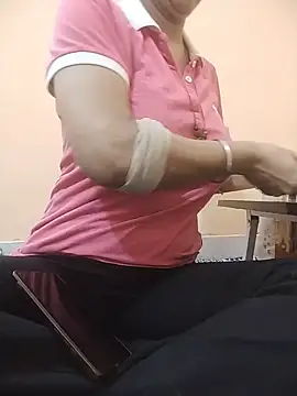 anna_gougeous (F milf) - PUSSY FUCK FOR 5 MINUTES IN PUBLIC