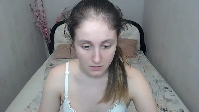 Holliy_Cooper webcam