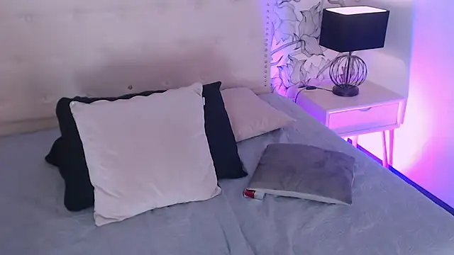 Venusandrea29 webcam