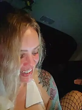 Bridgette03's live cam