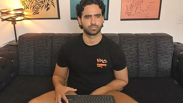 brad_martin (M young) - NAKED and HARD DICK