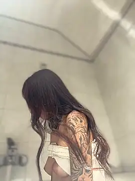lauravasquez (F young) - ControlVibratorTillSQUIRTTTT💦💦💦